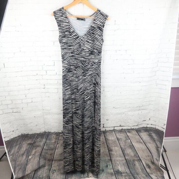 APT 9 BLACK & WHITE STRIPE DESIGN SLEEVELESS V NECK MAXI DRESS SIZE PETITE SMALL - Picture 1 of 7